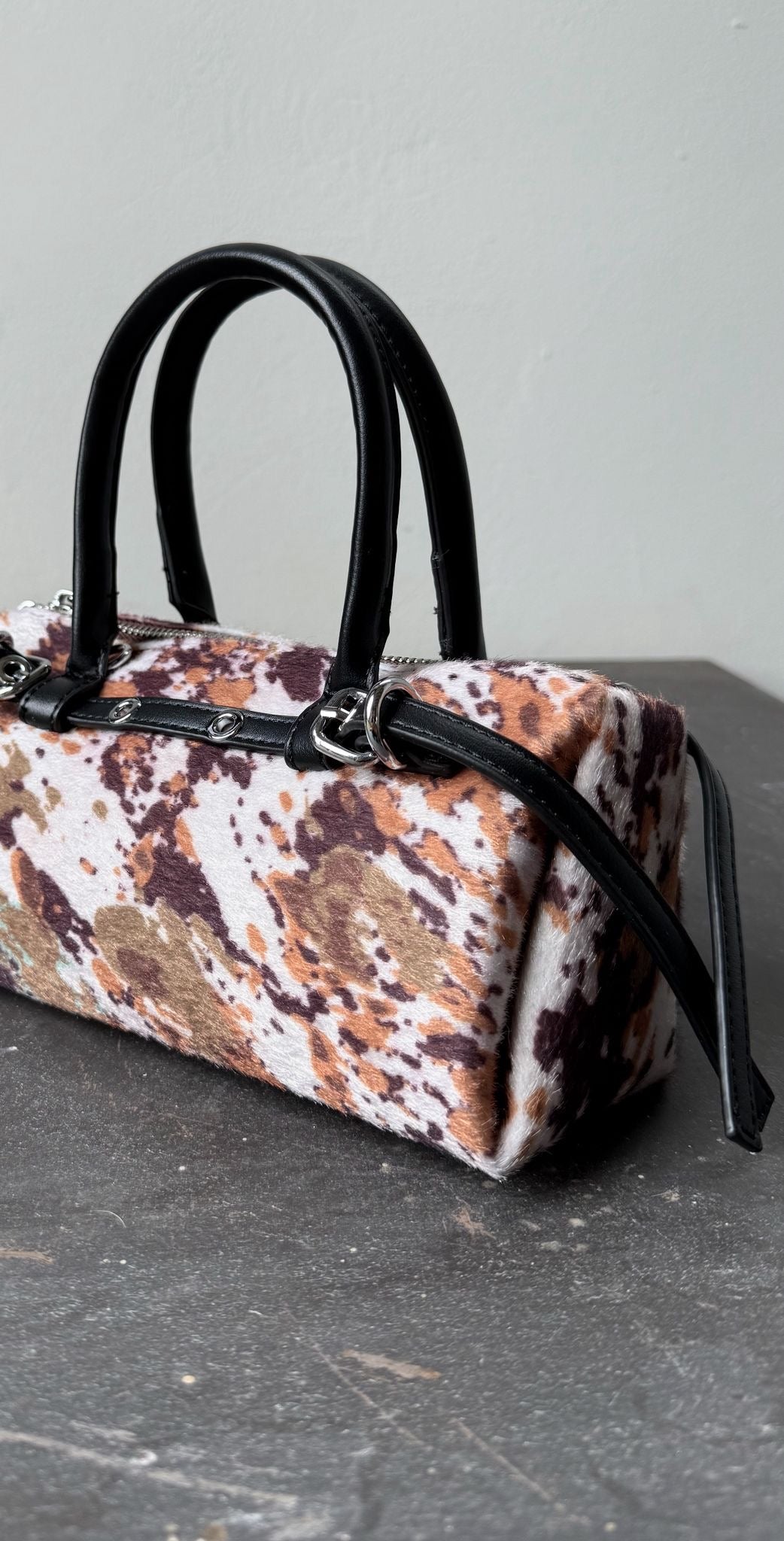 Cow Trendy in black