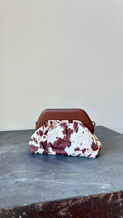 Cow Pochette in brown